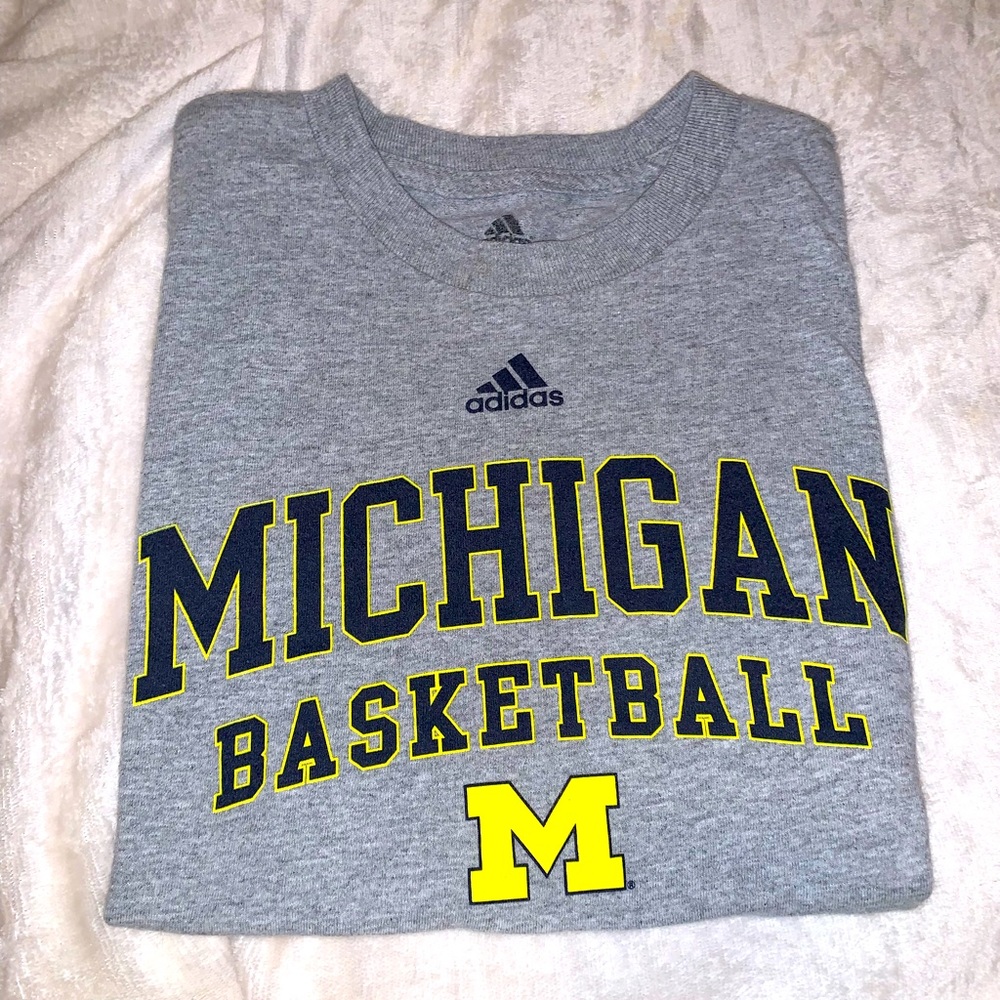 Michigan Basketball Tee